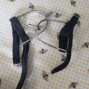 English metal spurs with straps